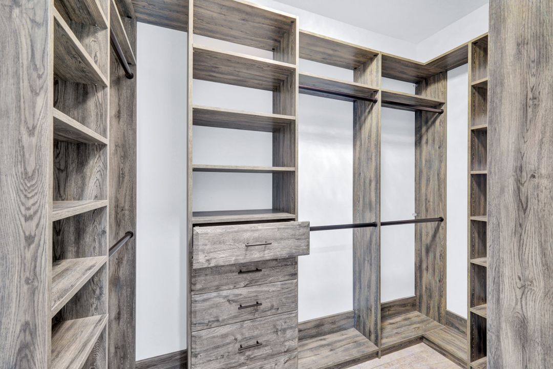 1909 SE 14th St, Cape Coral, FL 33990