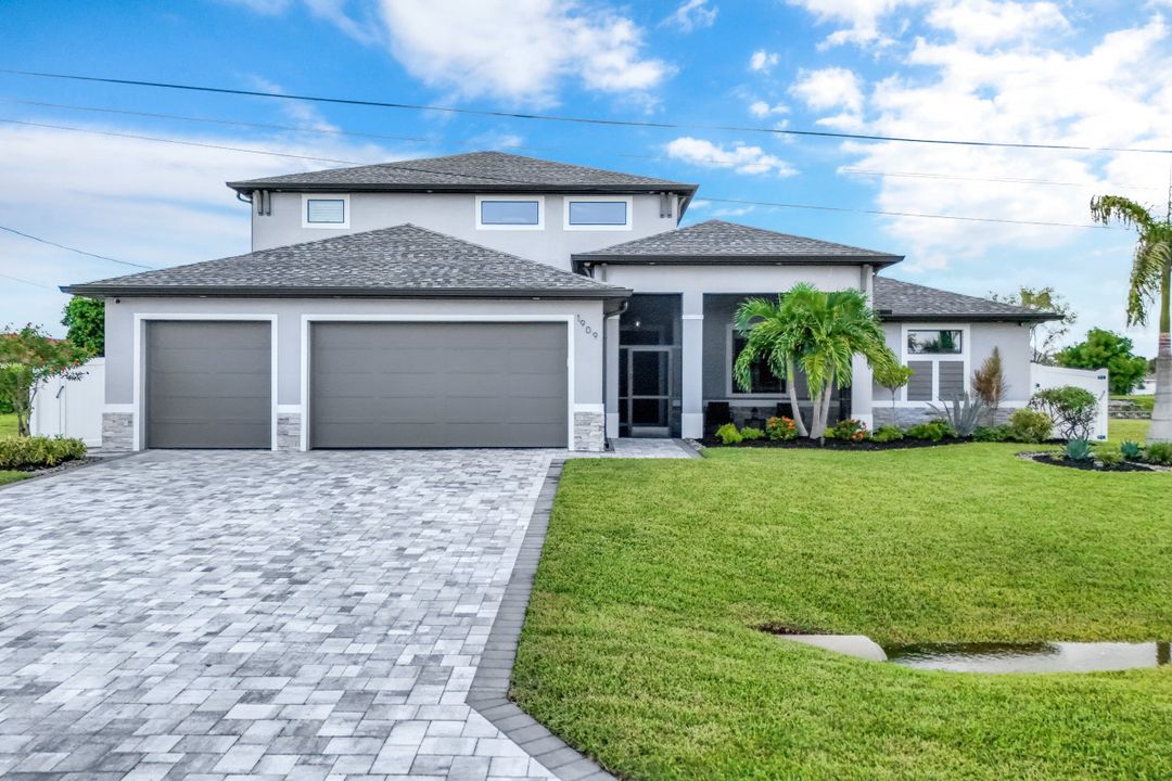 1909 SE 14th St, Cape Coral, FL 33990