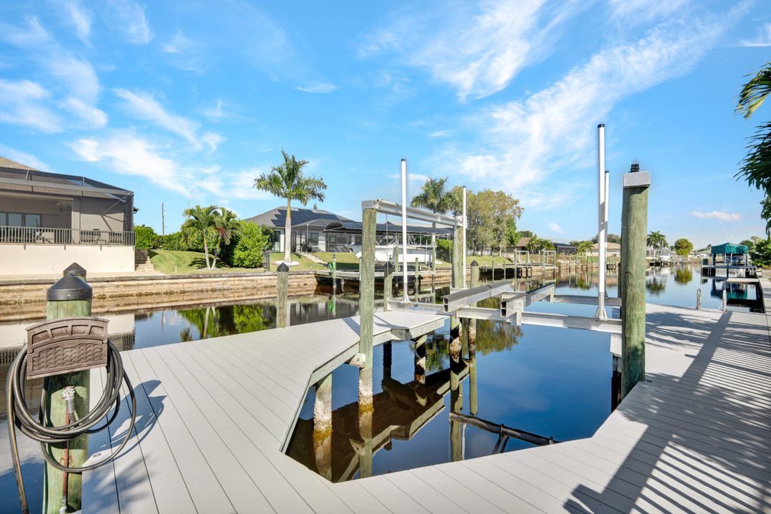 1909 SE 14th St, Cape Coral, FL 33990