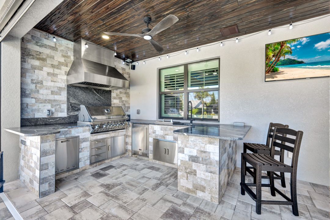 1909 SE 14th St, Cape Coral, FL 33990