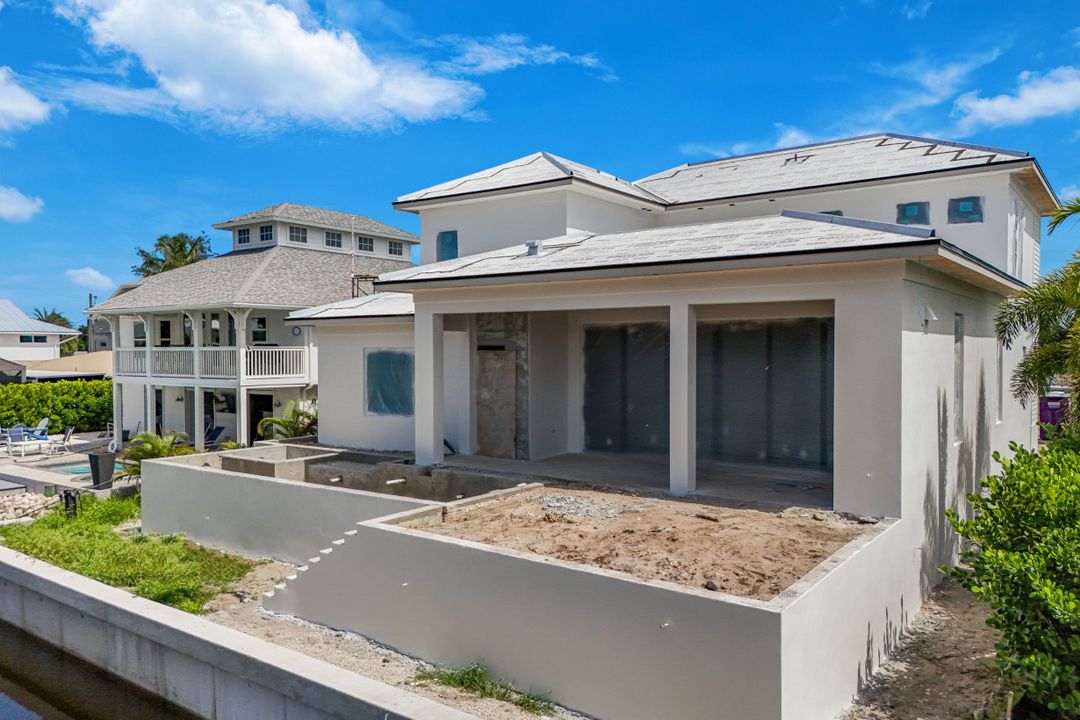 2750 Gulfview Dr, Naples, FL 34112