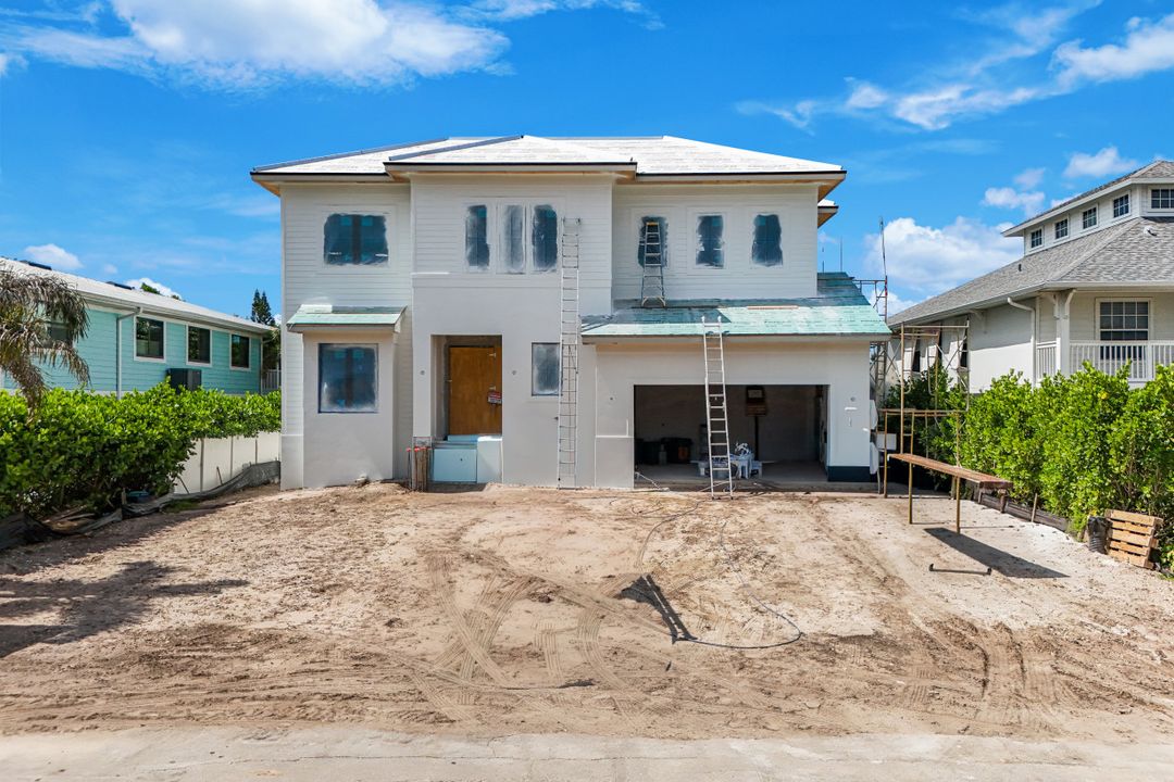 2750 Gulfview Dr, Naples, FL 34112
