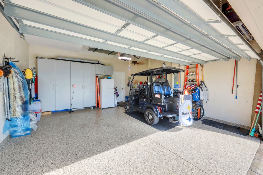 9127 Crystal Ct, Naples, FL 34120