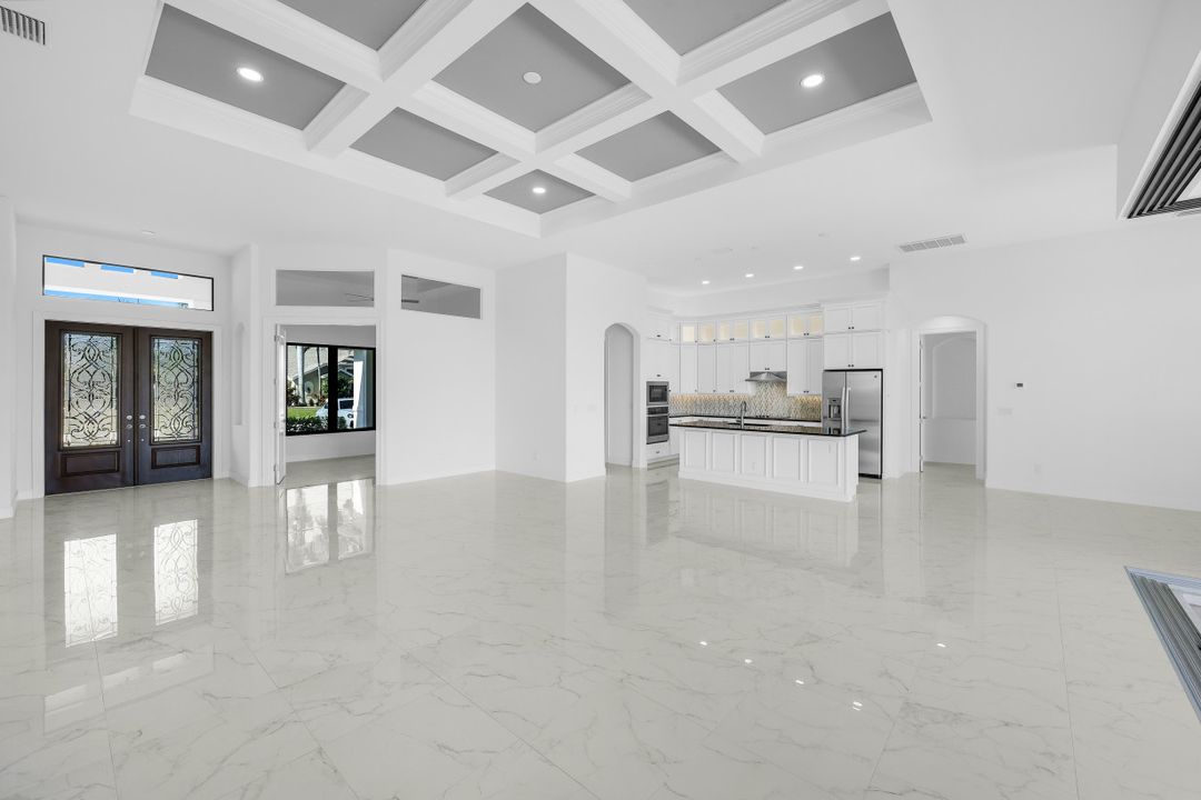 1205 SE 20th Ct, Cape Coral, FL 33990