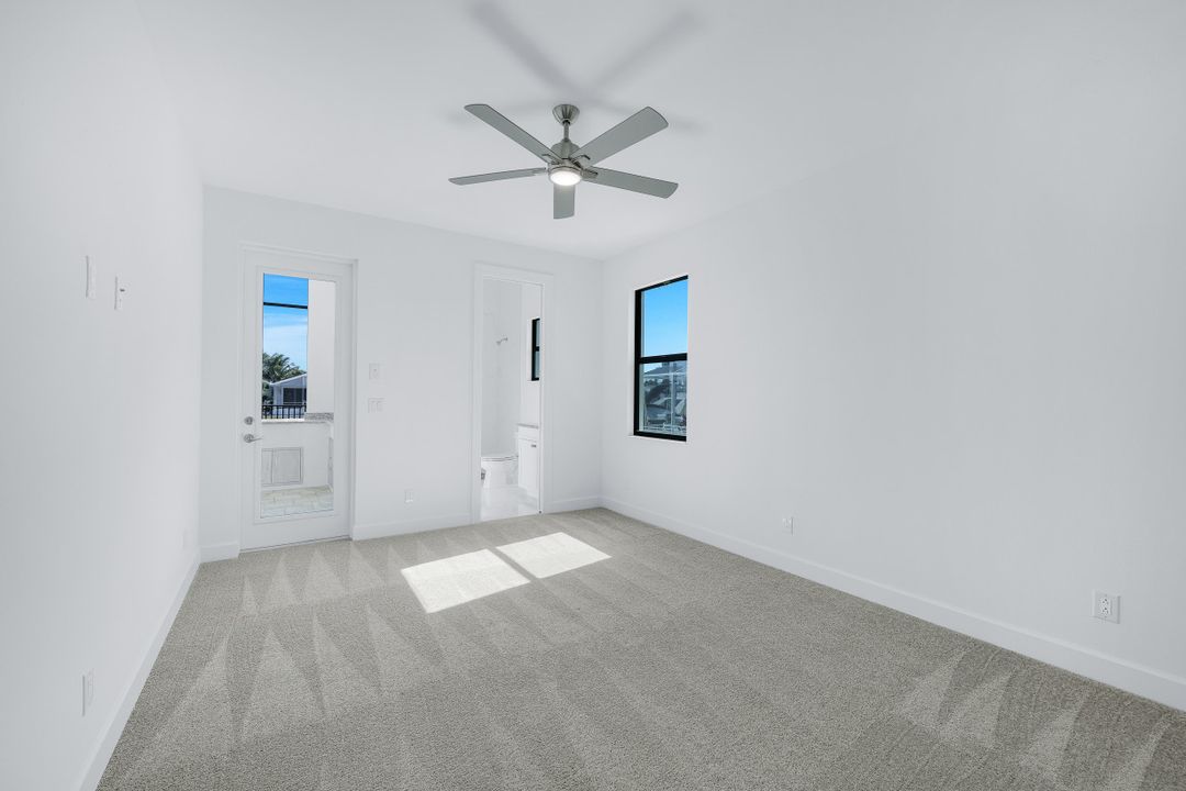 1205 SE 20th Ct, Cape Coral, FL 33990