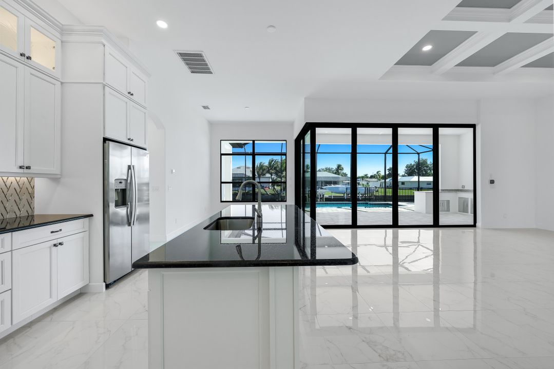 1205 SE 20th Ct, Cape Coral, FL 33990