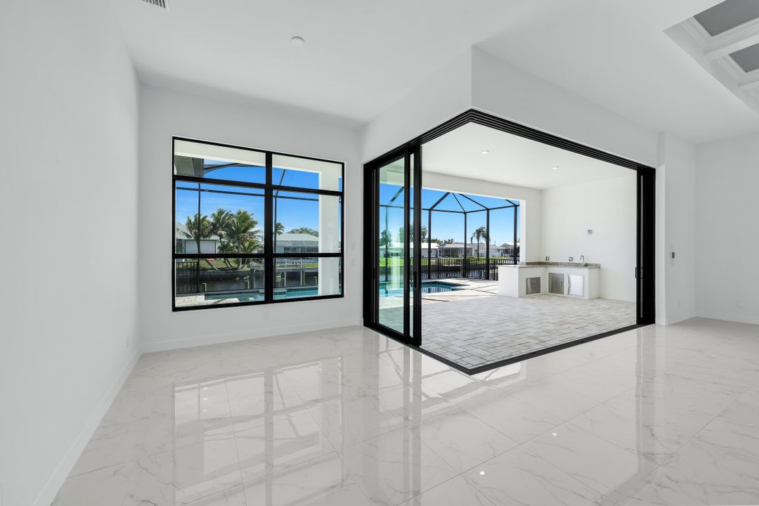 1205 SE 20th Ct, Cape Coral, FL 33990