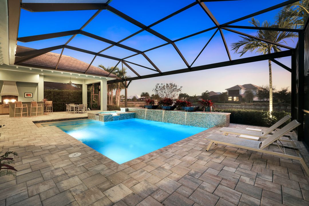 5750 Clarendon Dr, Naples, FL 34113