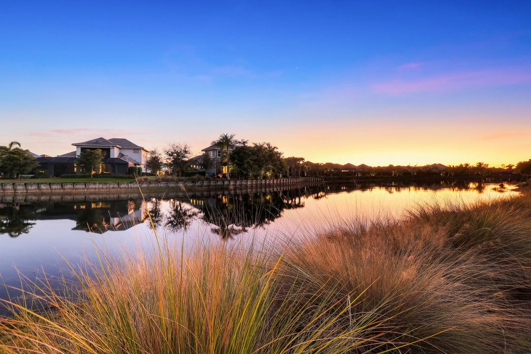 5750 Clarendon Dr, Naples, FL 34113