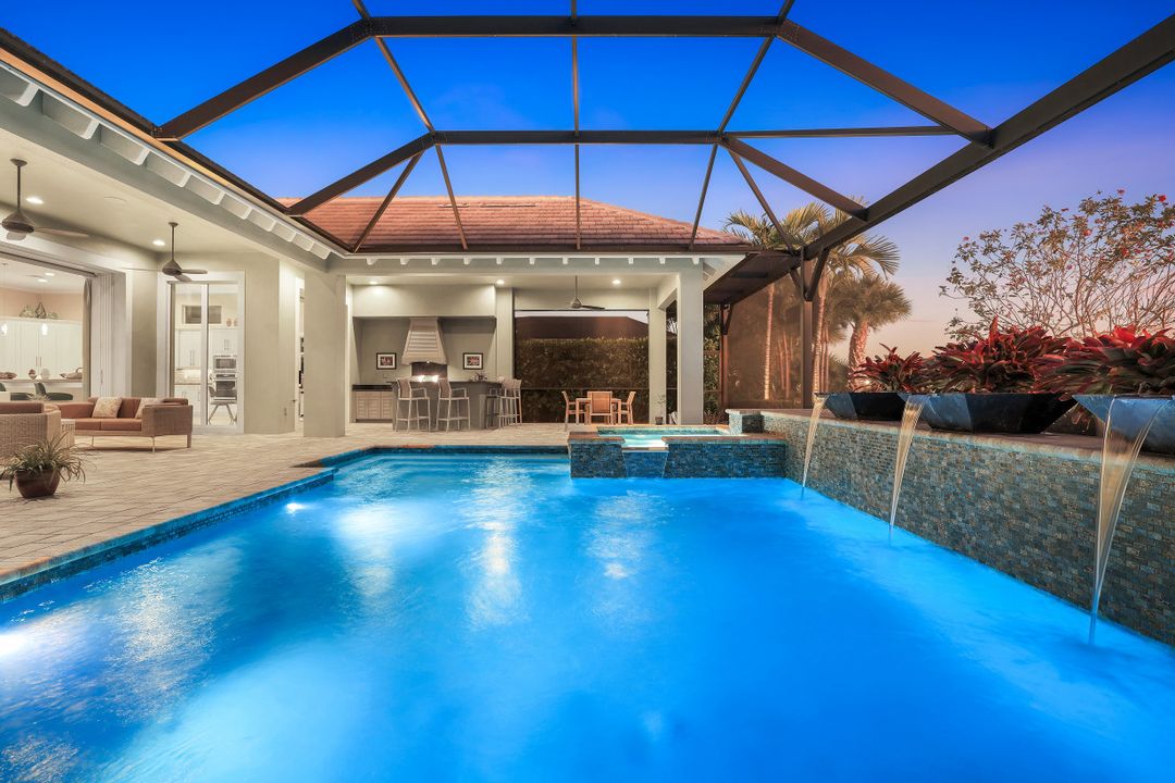 5750 Clarendon Dr, Naples, FL 34113