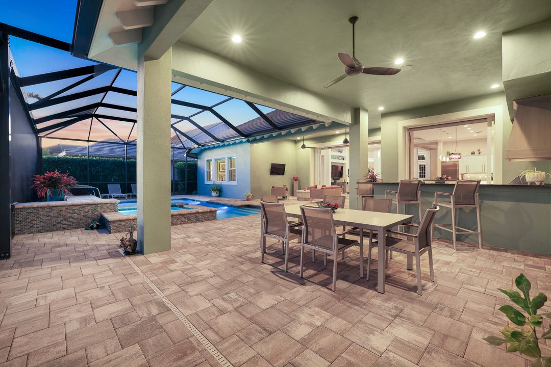 5750 Clarendon Dr, Naples, FL 34113