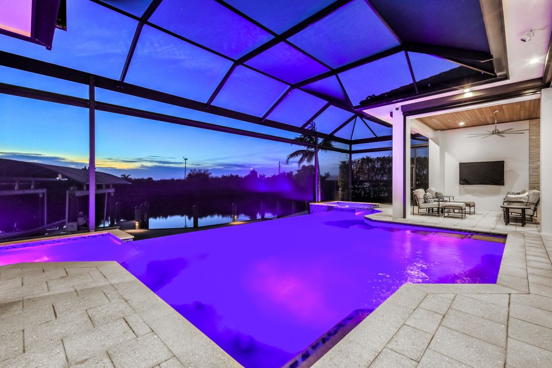 428 SW 39th Ave, Cape Coral, FL 33991