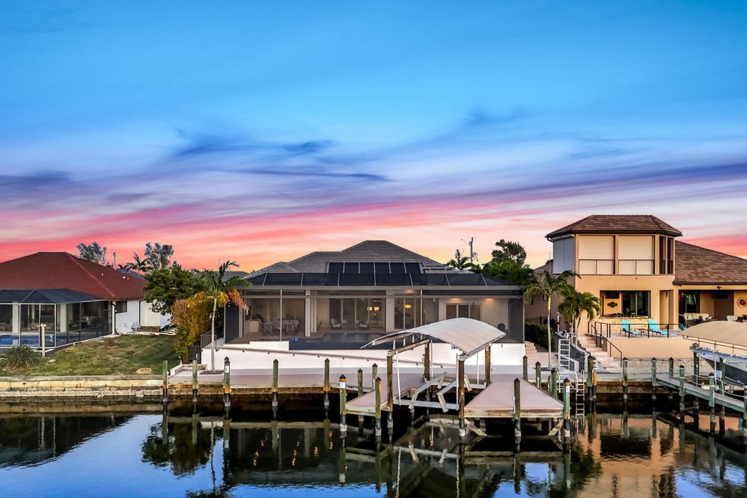 428 SW 39th Ave, Cape Coral, FL 33991