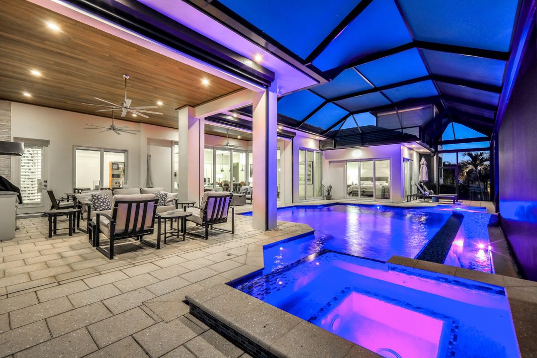 428 SW 39th Ave, Cape Coral, FL 33991