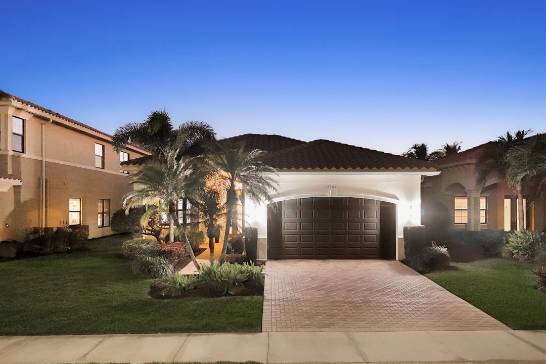 3706 Pleasant Springs Dr, Naples, FL 34119