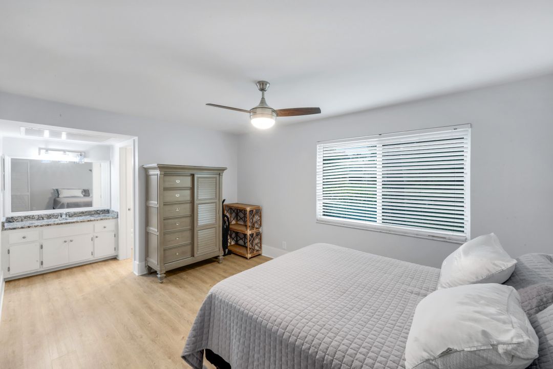 11 Bobolink Ct #11a, Naples, FL 34105