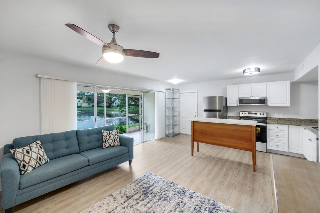 11 Bobolink Ct #11a, Naples, FL 34105