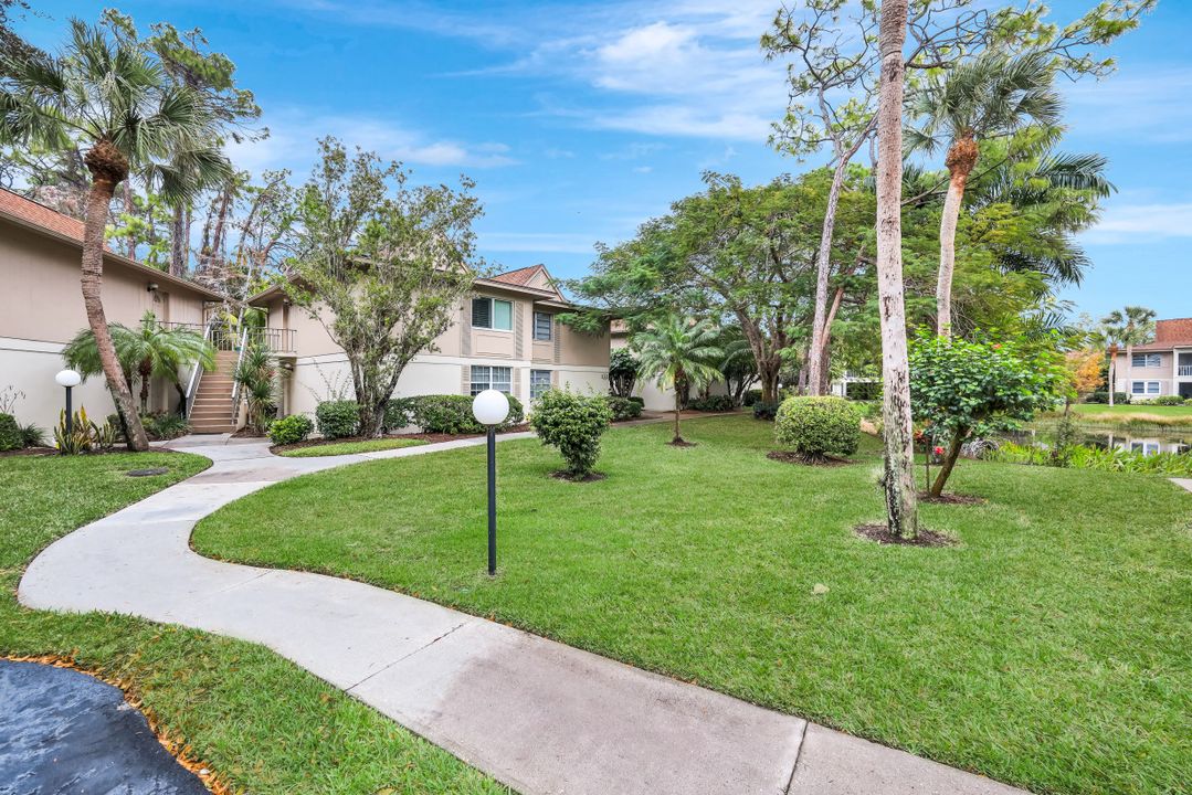 11 Bobolink Ct #11a, Naples, FL 34105