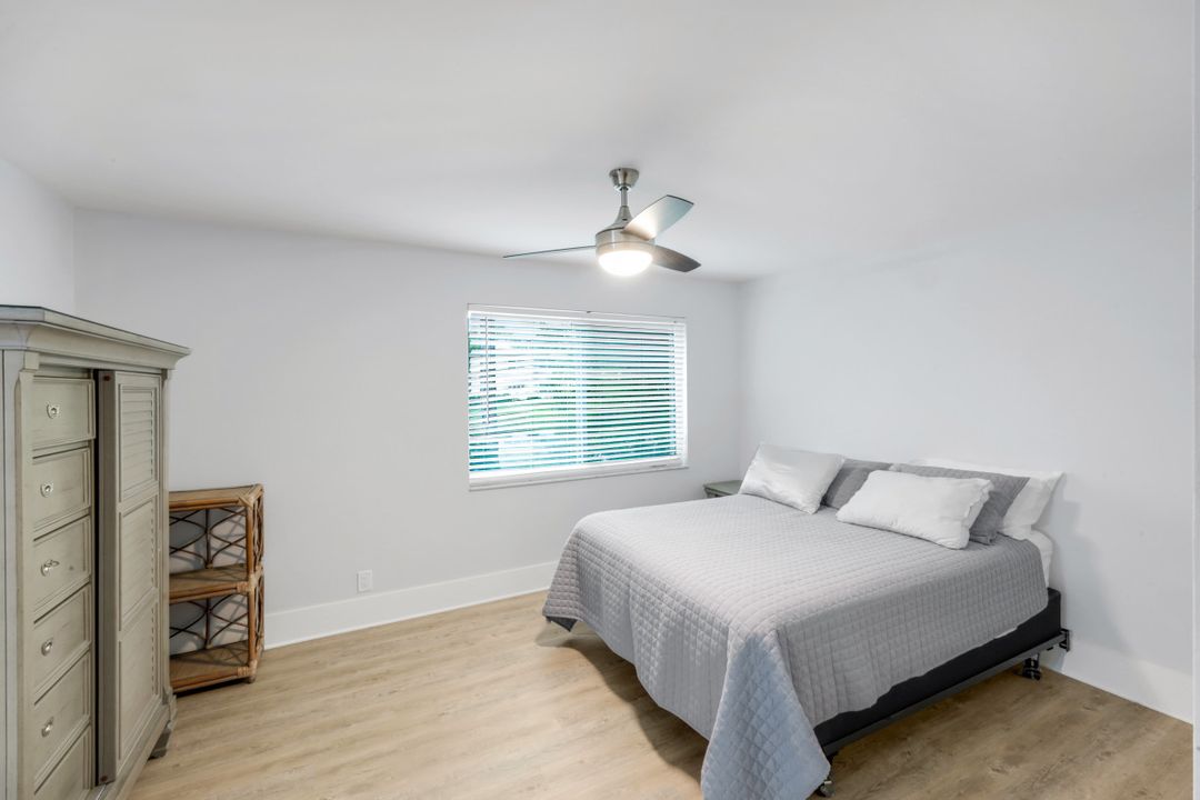 11 Bobolink Ct #11a, Naples, FL 34105