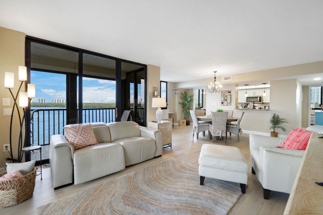 17 Bluebill Ave #206, Naples, FL 34108