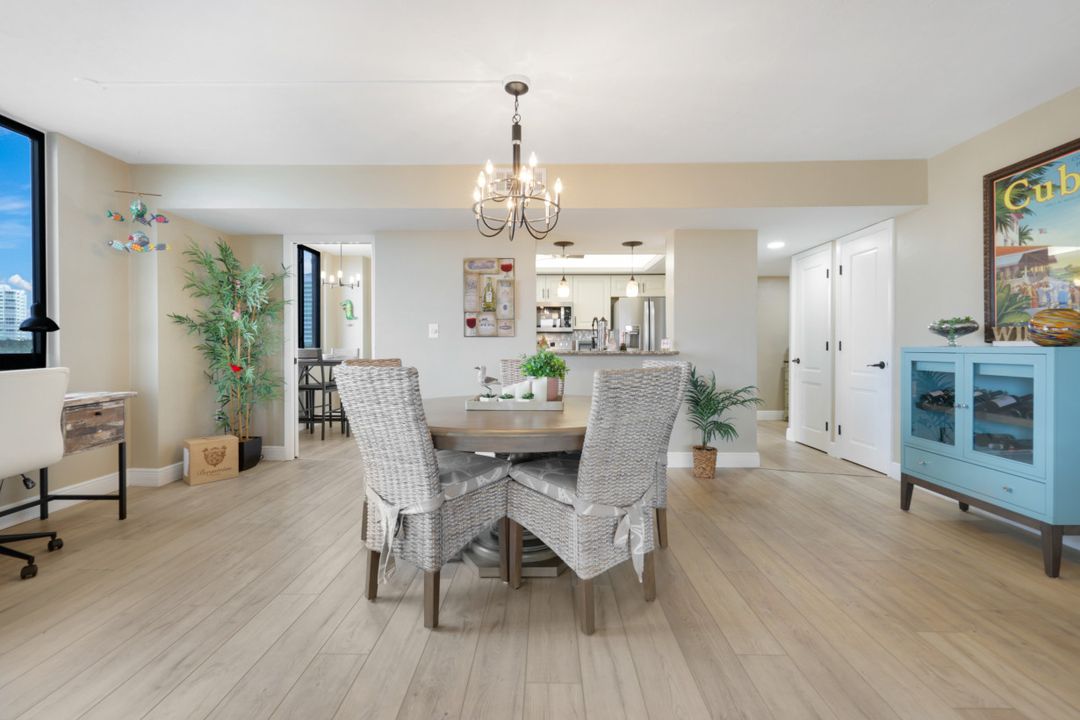 17 Bluebill Ave #206, Naples, FL 34108