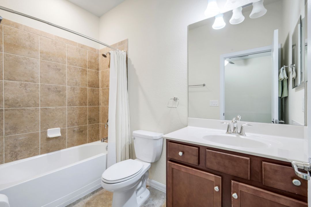 15732 Angelica Dr, Alva, FL 33920