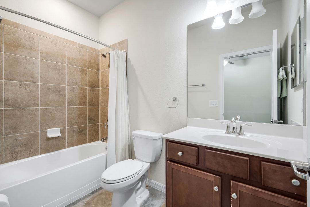 15732 Angelica Dr, Alva, FL 33920