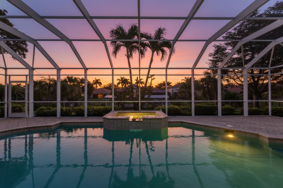 9214 Palm Island Cir, NO FORT MYERS, FL 33903