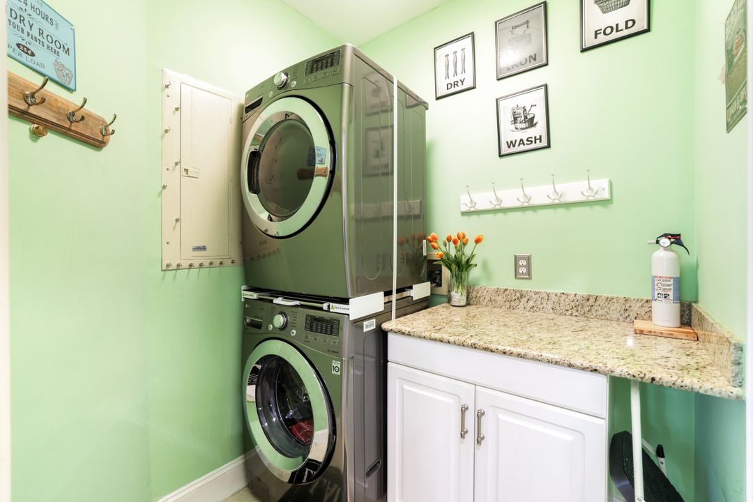 360 Gumbo Limbo Ln, Marco Island, FL 34145