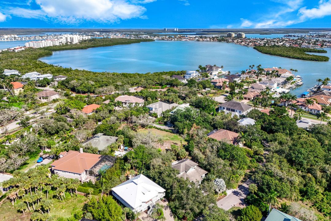 360 Gumbo Limbo Ln, Marco Island, FL 34145