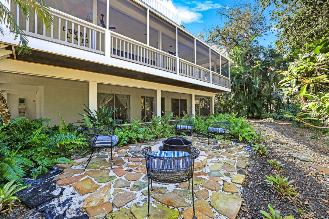 360 Gumbo Limbo Ln, Marco Island, FL 34145