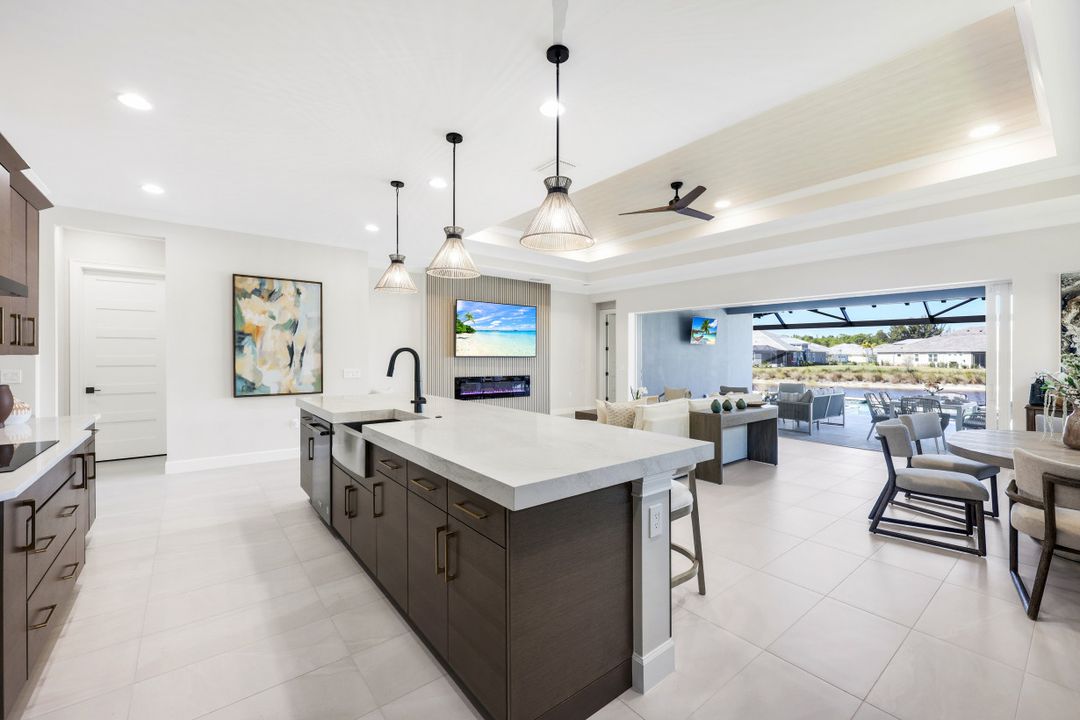 8943 Gustavia Ct, Naples, FL 34112