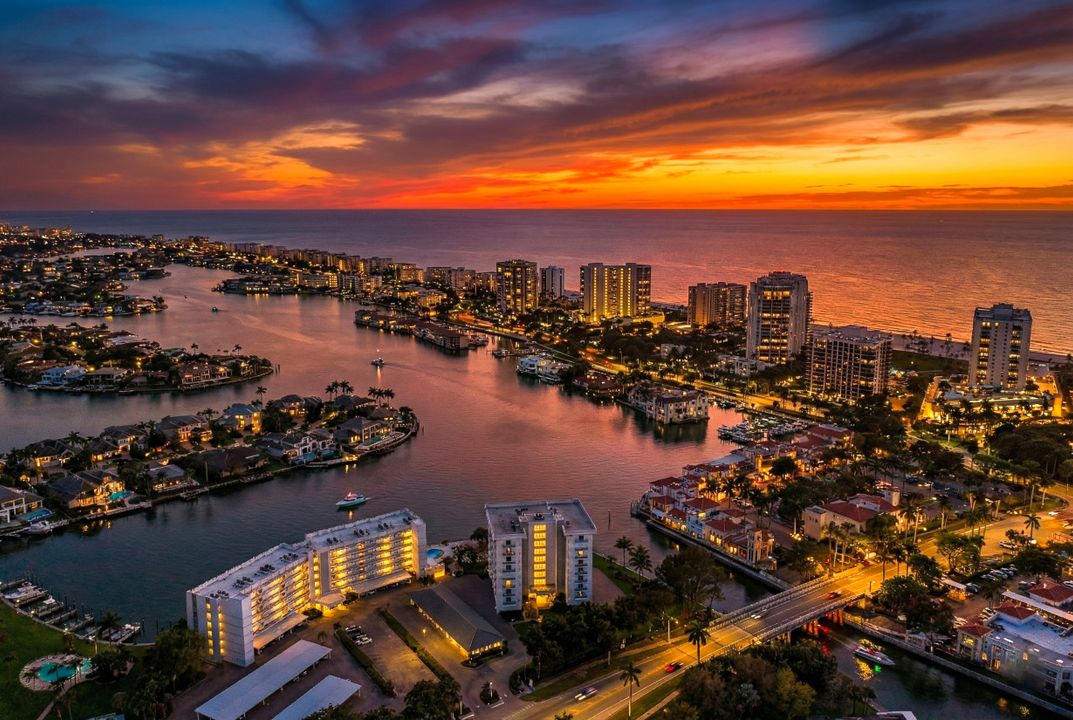 250 Park Shore Dr #701, Naples, FL 34103