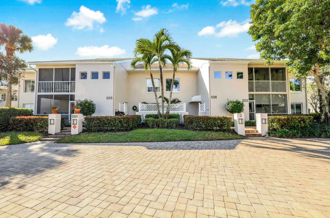 5801 Glencove Dr #502, Naples, FL 34108