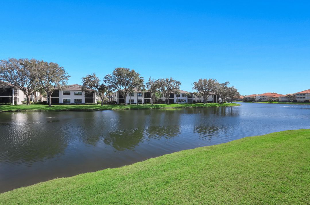 2328 Island Cove Cir, Naples, FL 34109