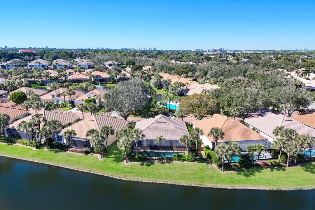 2328 Island Cove Cir, Naples, FL 34109