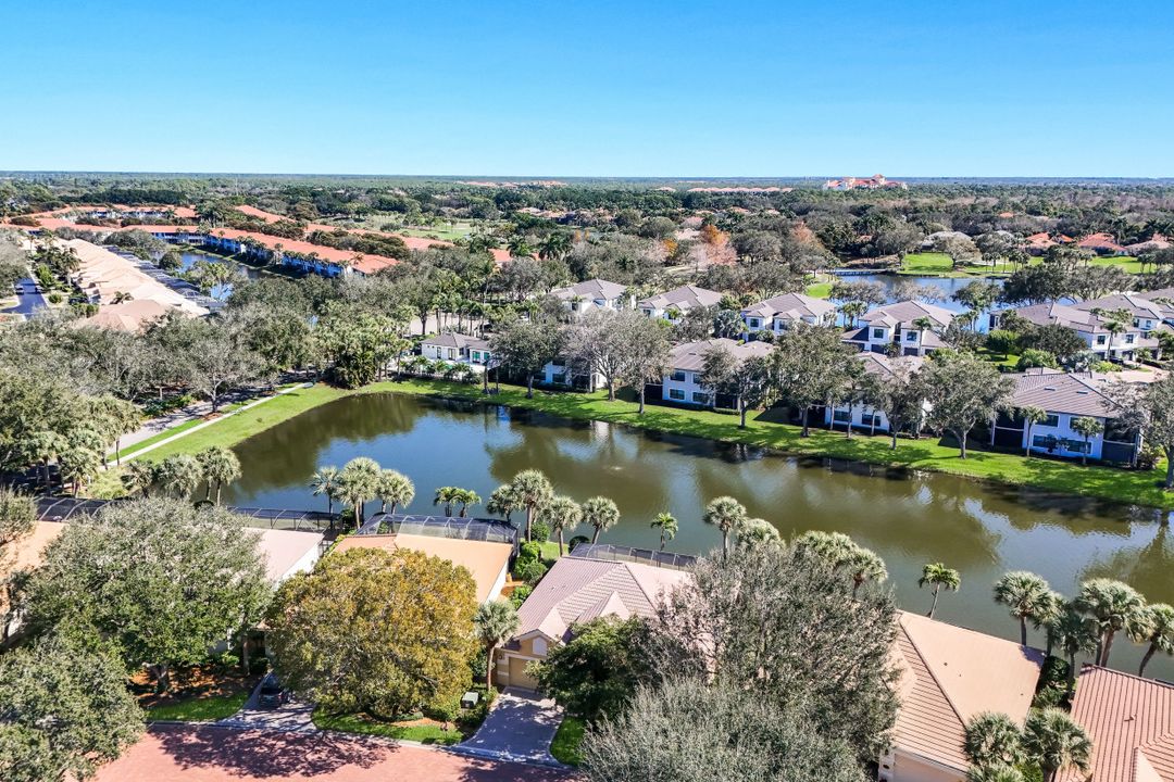 2328 Island Cove Cir, Naples, FL 34109