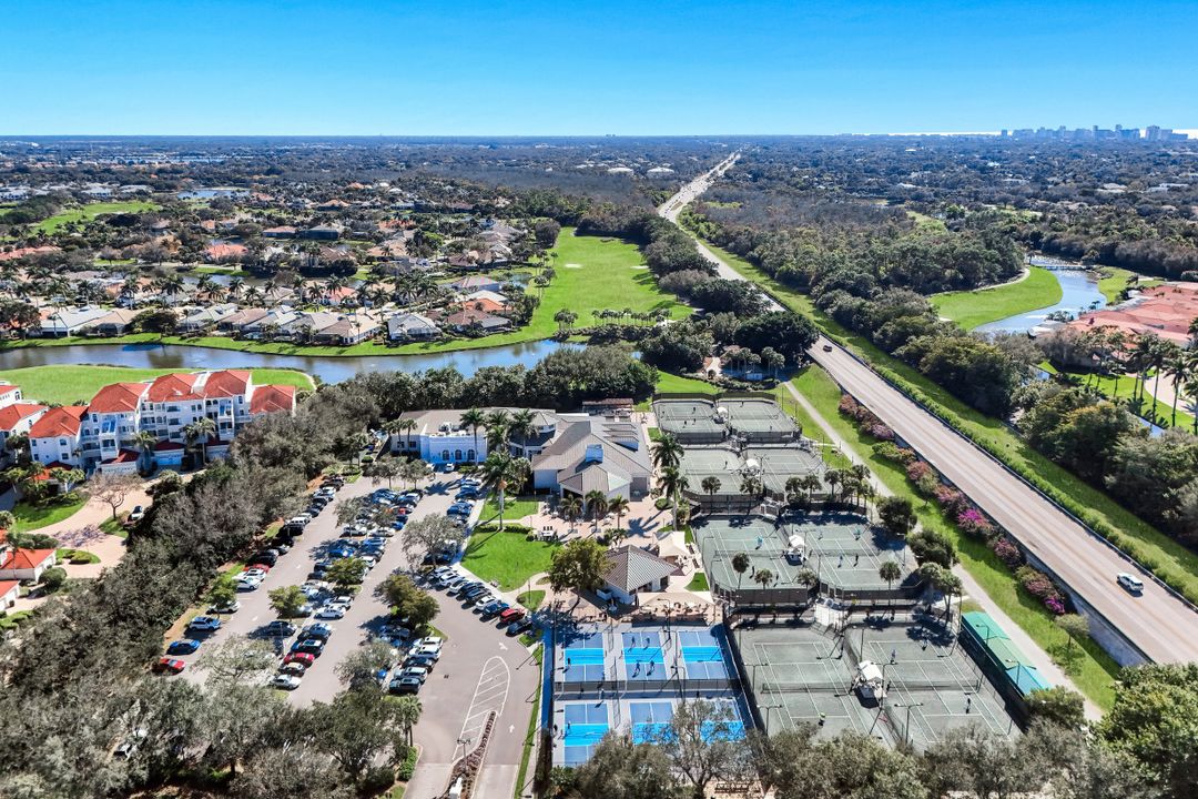 2328 Island Cove Cir, Naples, FL 34109