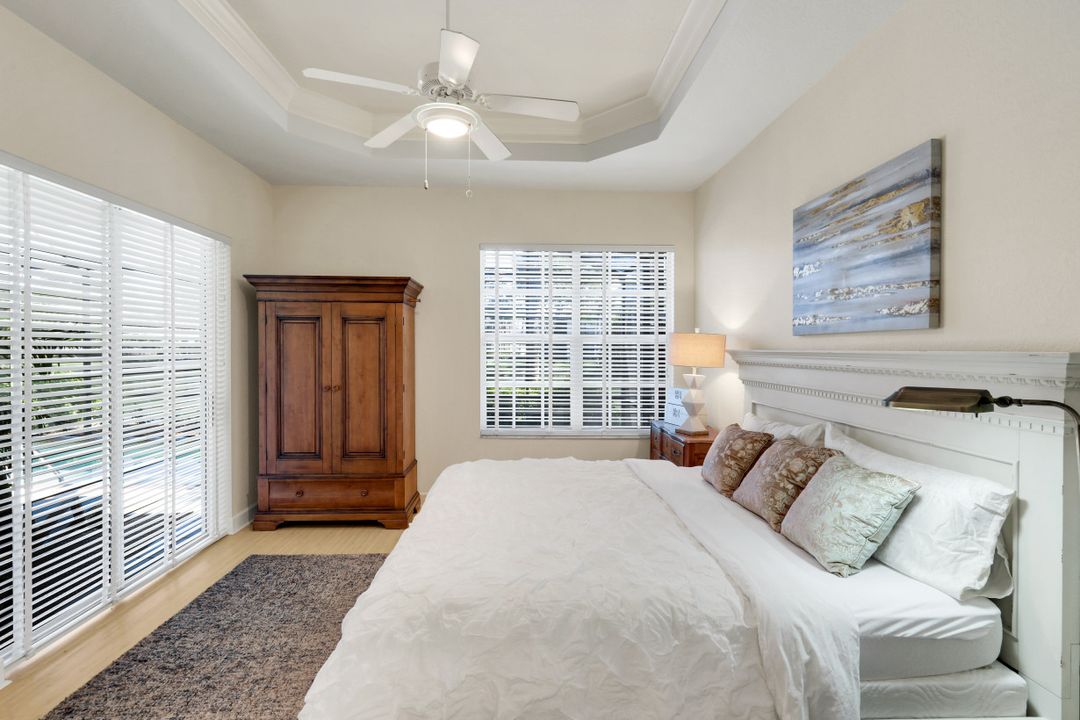 2328 Island Cove Cir, Naples, FL 34109