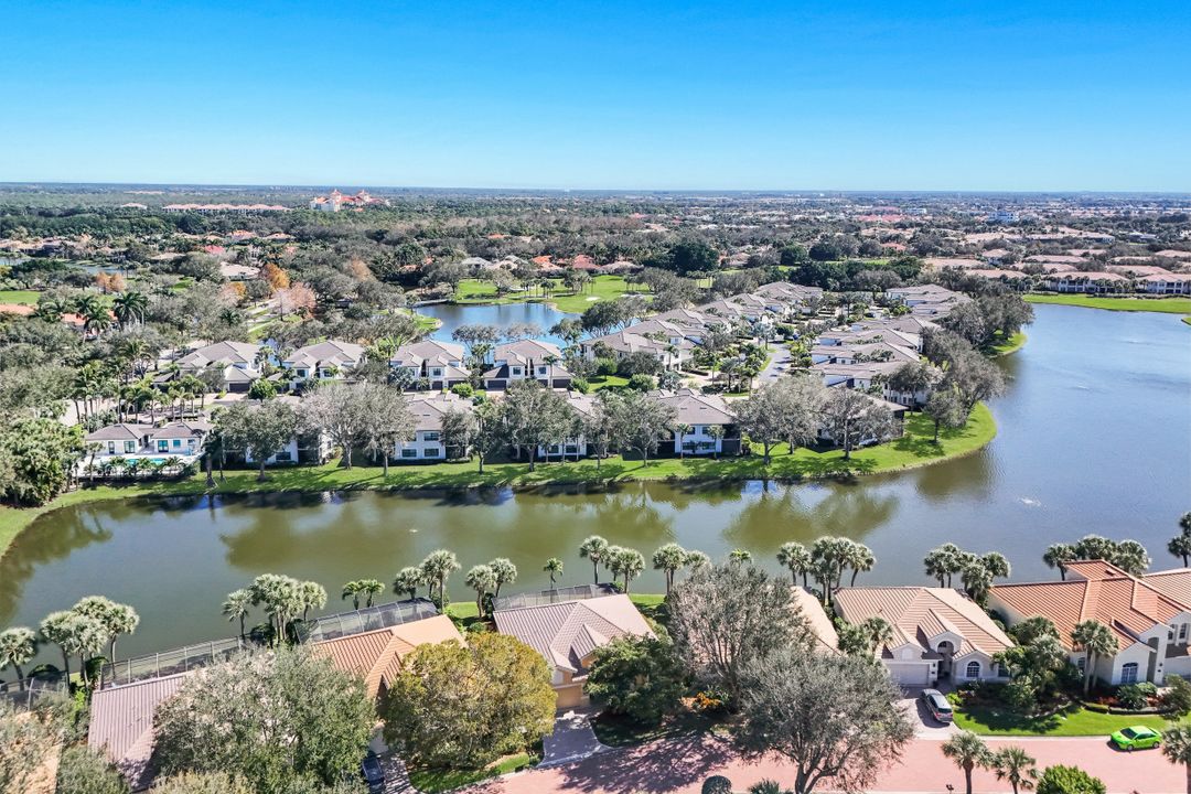 2328 Island Cove Cir, Naples, FL 34109