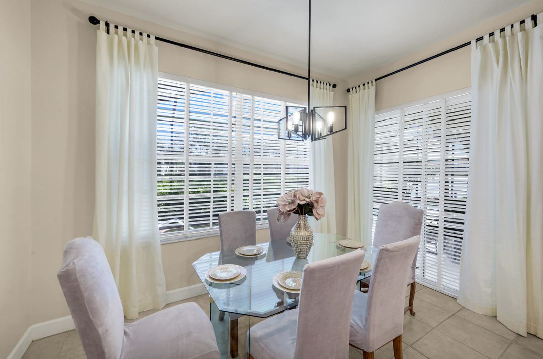 2328 Island Cove Cir, Naples, FL 34109