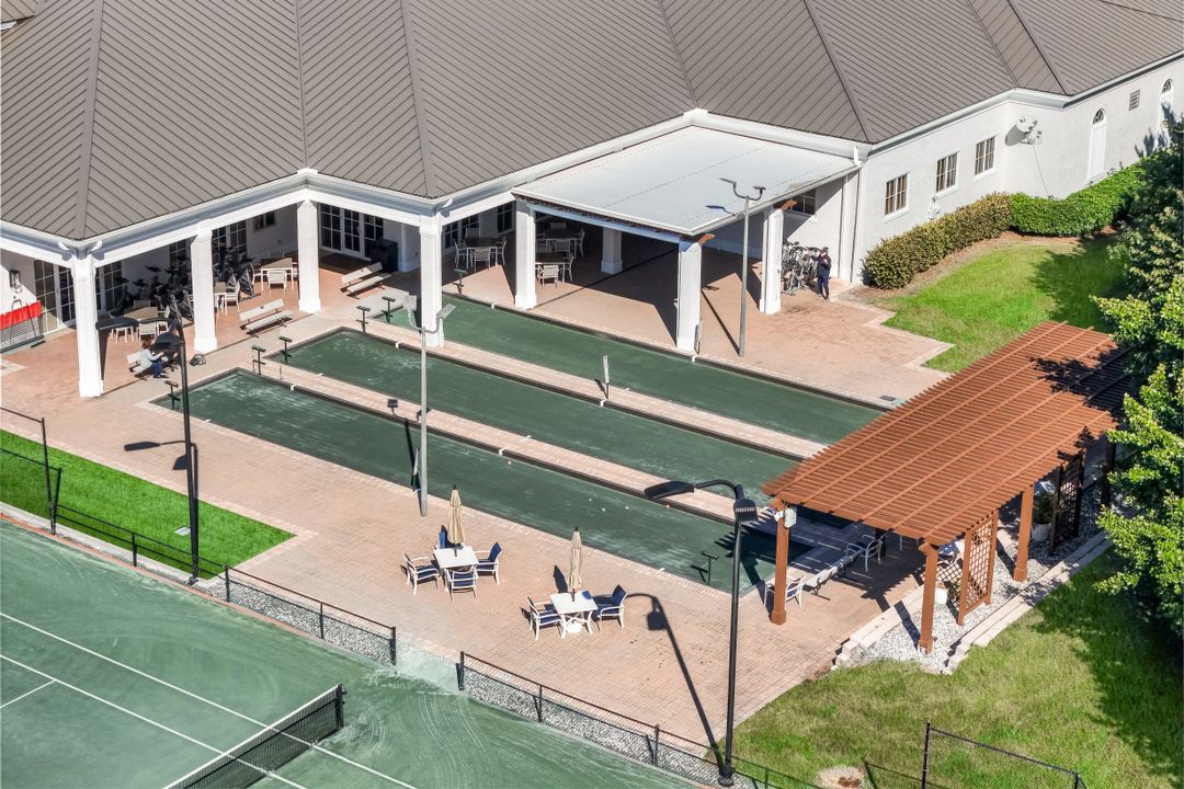 2328 Island Cove Cir, Naples, FL 34109