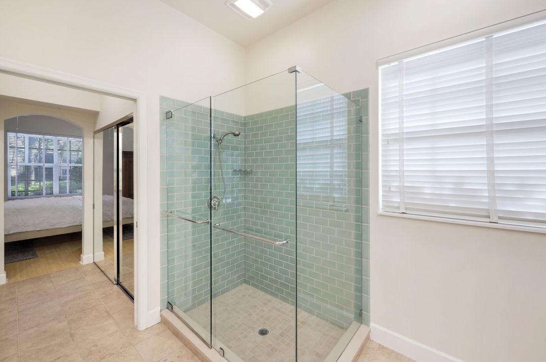 2328 Island Cove Cir, Naples, FL 34109