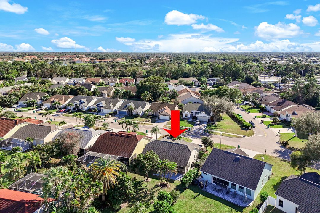 658 Lambton Ln, Naples, FL 34104