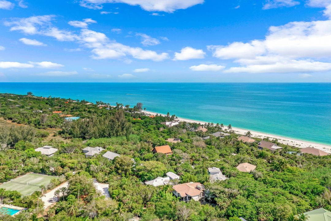 4353 Gulf Pines Dr, Sanibel, FL 33957