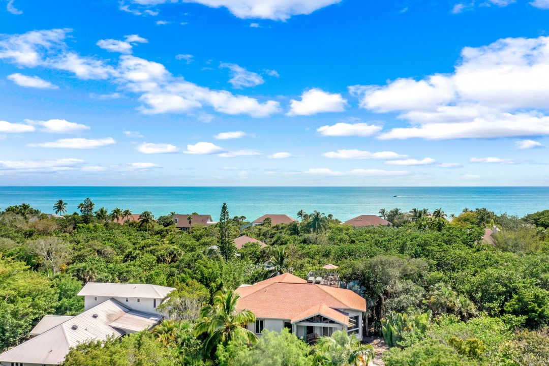 4353 Gulf Pines Dr, Sanibel, FL 33957