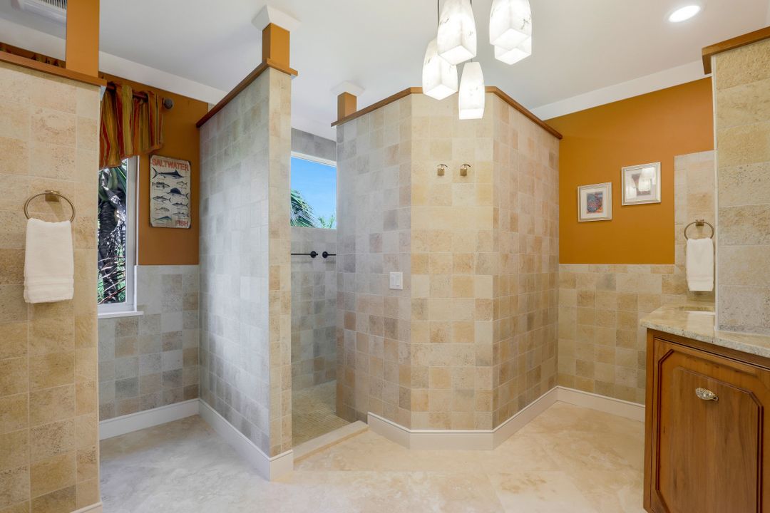 4353 Gulf Pines Dr, Sanibel, FL 33957