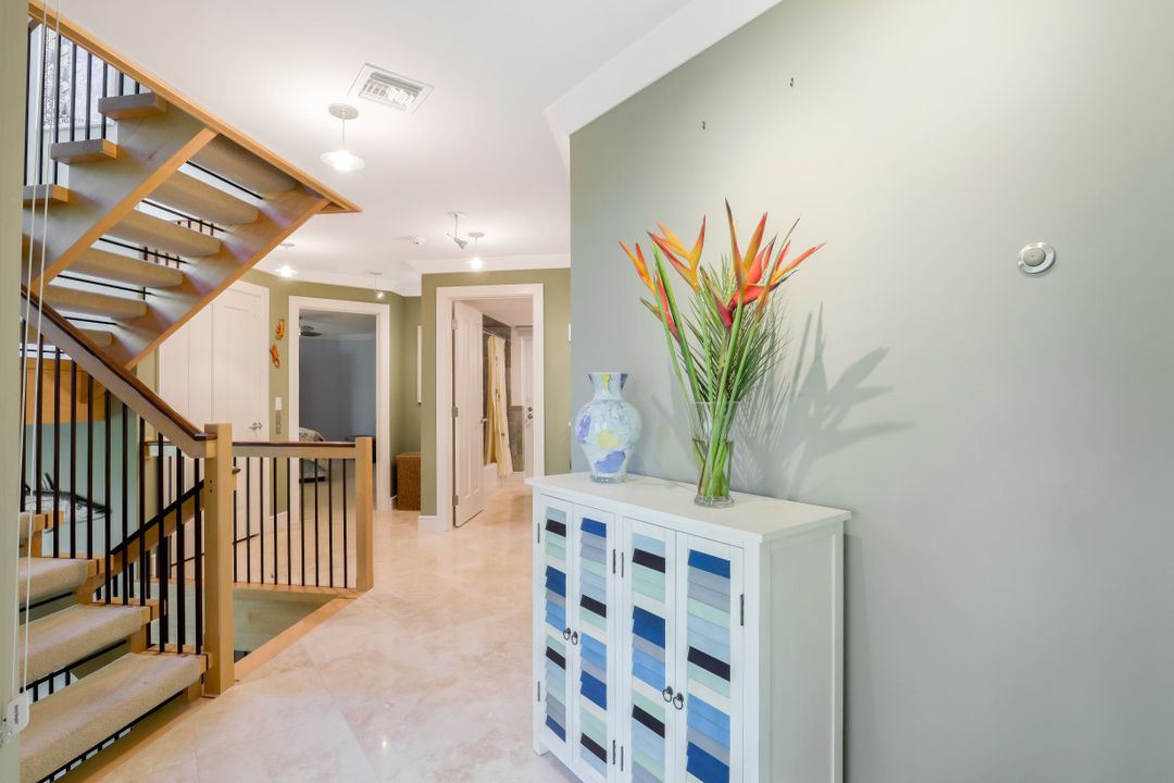 4353 Gulf Pines Dr, Sanibel, FL 33957