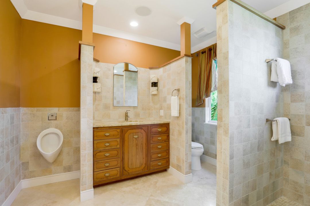 4353 Gulf Pines Dr, Sanibel, FL 33957