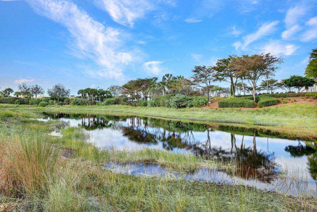 8581 Maggiore Ct, Naples, FL 34114